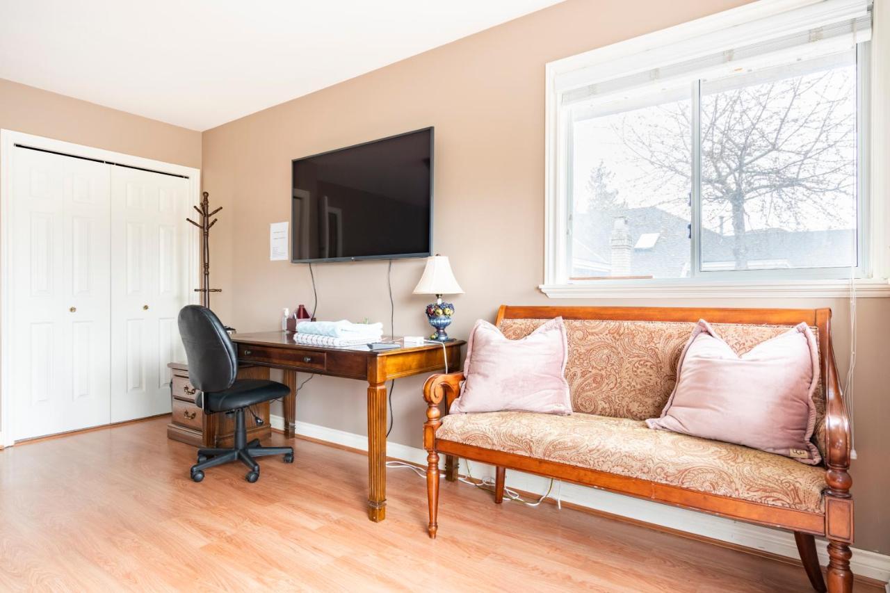 Fraser River Richmond Bed And Breakfast Ngoại thất bức ảnh