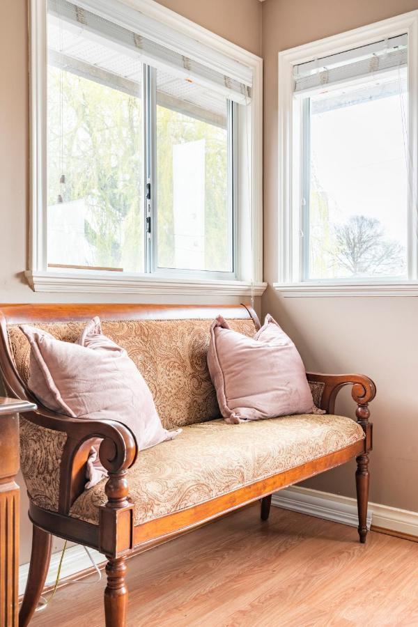 Fraser River Richmond Bed And Breakfast Ngoại thất bức ảnh